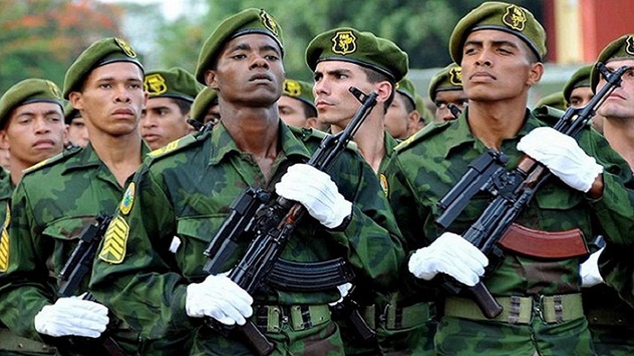 Кубинские военные. Чёрные осы спецназ Кубы. Куба армия спецназ. Кубинская армия спецназ. Армия Кубы.